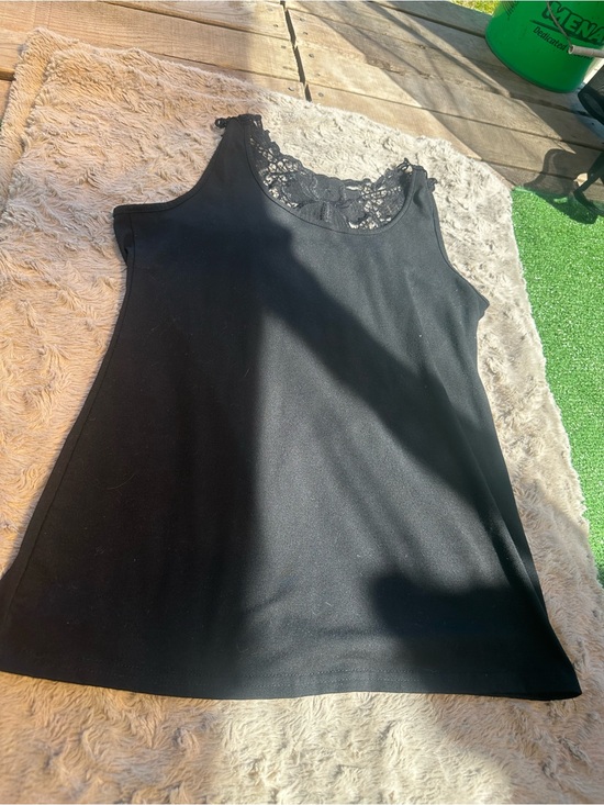 Tops - Black Lace Trim Tank Top